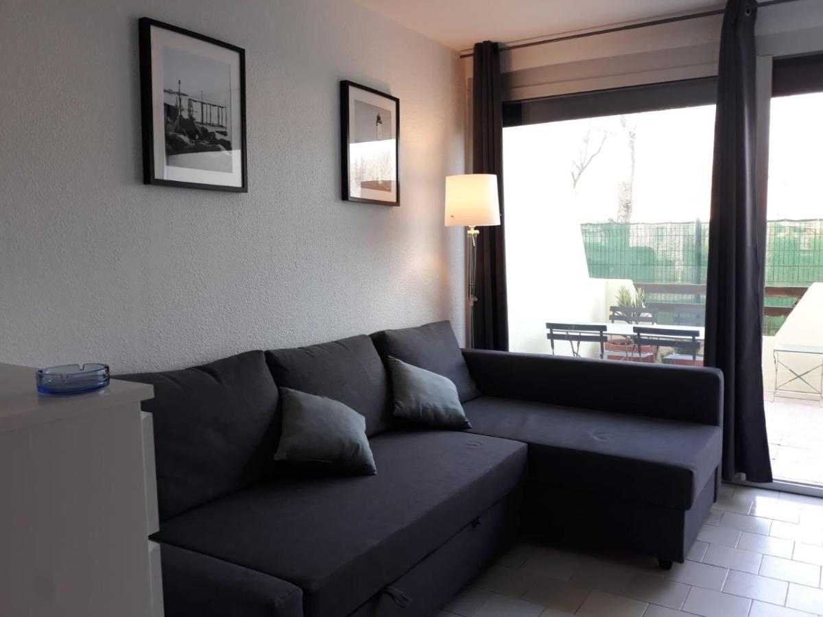 Appartamento De 18 M2 Et Terrasse De 9 M2 En Rez-de Chaussée Entièrement Refait à Neuf Avec Accès Direct à La