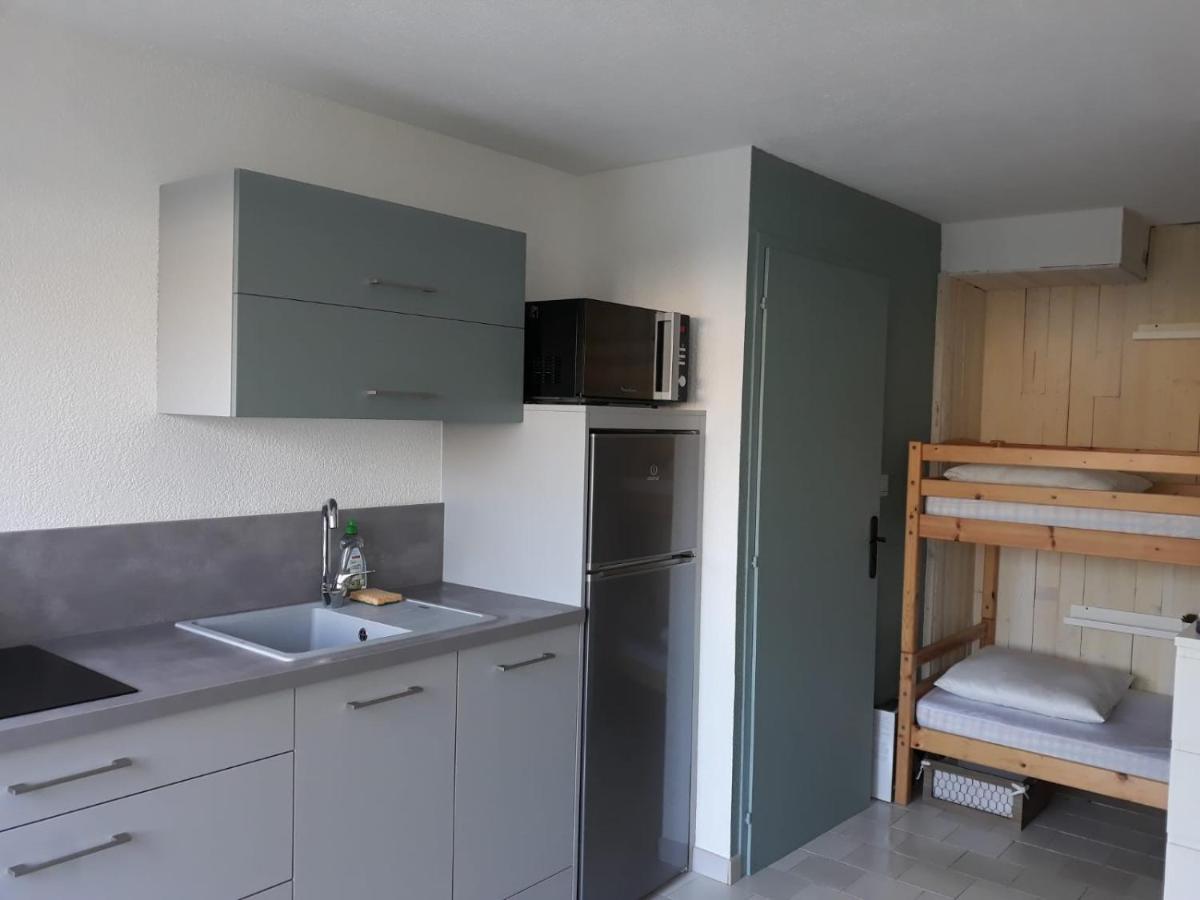 De 18 M2 Et Terrasse De 9 M2 En Rez-de Chaussée Entièrement Refait à Neuf Avec Accès Direct à La * Marseillan (Herault)