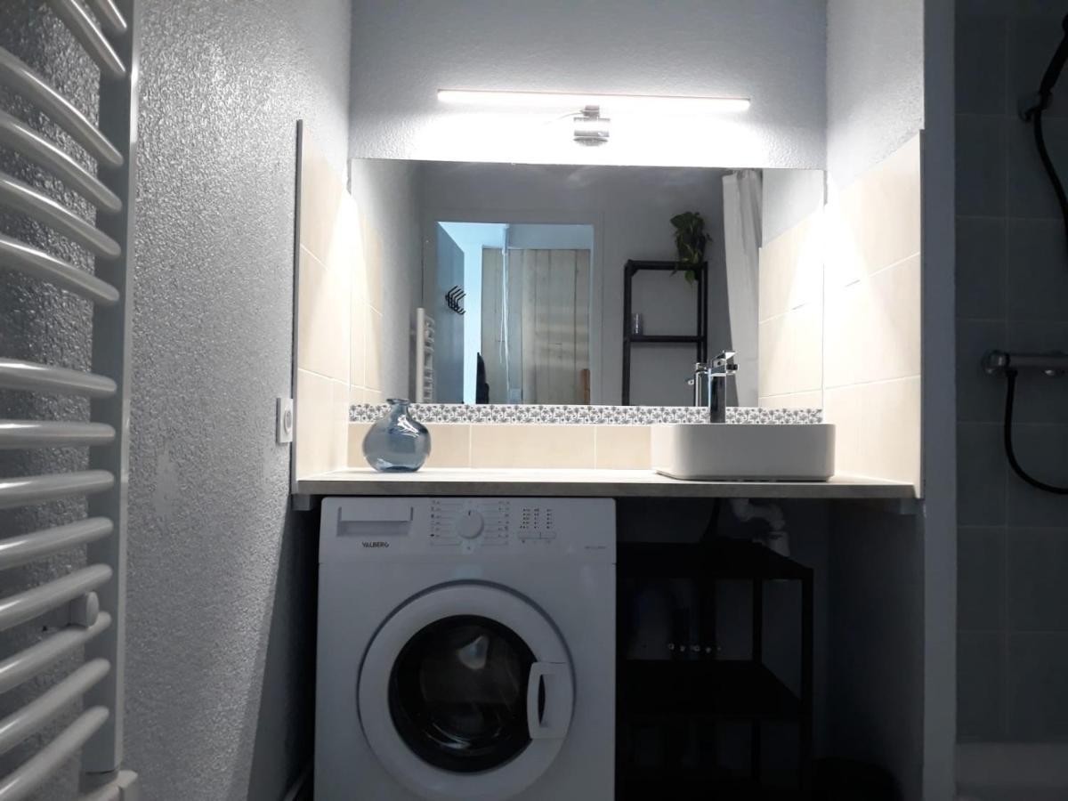 De 18 M2 Et Terrasse De 9 M2 En Rez-de Chaussée Entièrement Refait à Neuf Avec Accès Direct à La Appartamento Marseillan (Herault)
