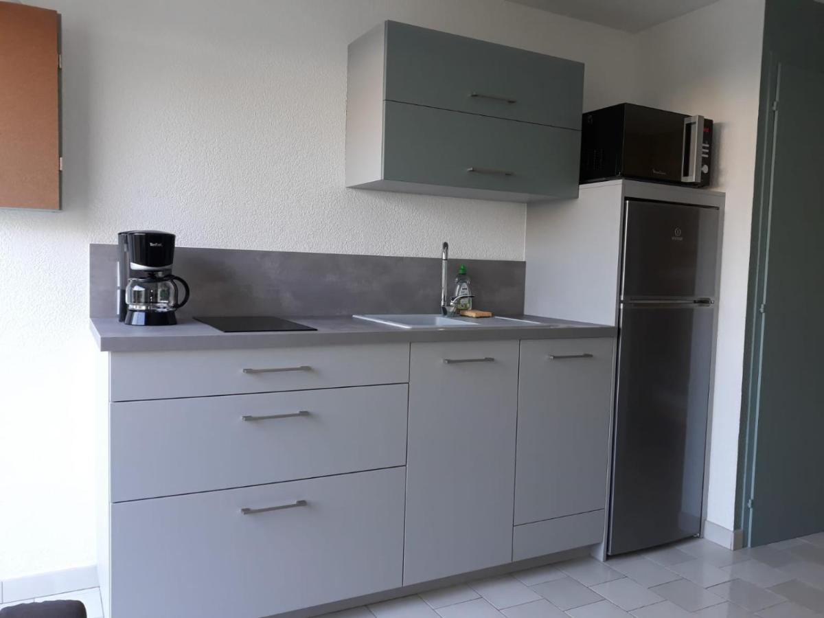 De 18 M2 Et Terrasse De 9 M2 En Rez-de Chaussée Entièrement Refait à Neuf Avec Accès Direct à La Appartement Marseillan (Herault)